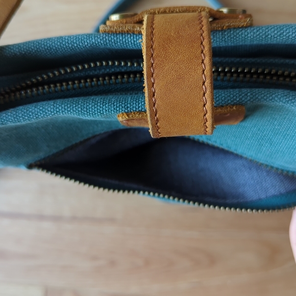 Davan. Women's Shoulder Bag. - Picture 6 of 13